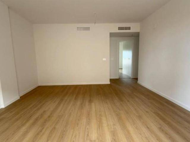 INSTALACION DE SUELOS DE MADERAS LAMINADOS VINILOS SPC, Sevilla — 4/14