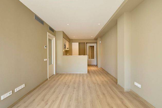 Instalacion de suelos de maderas laminados vinilos spc, Sevilla — 10/15