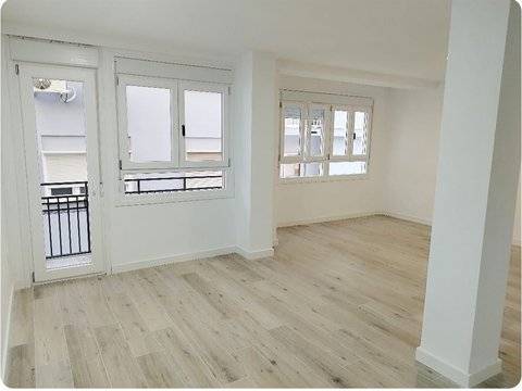 INSTALACION DE SUELOS DE MADERAS LAMINADOS VINILOS SPC, Sevilla — 5/15