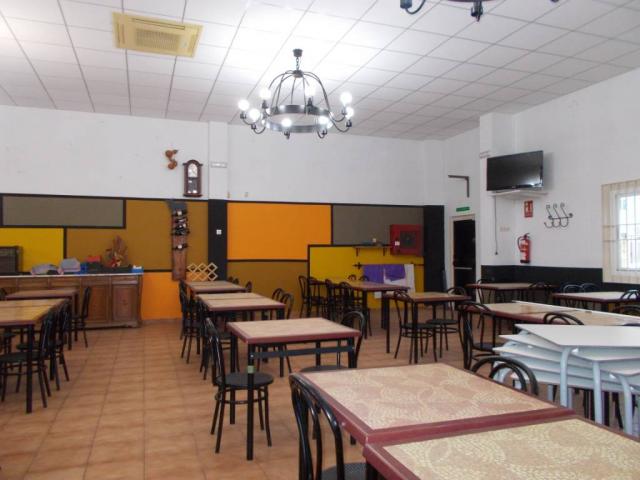 Local restaurante-asador Náquera.