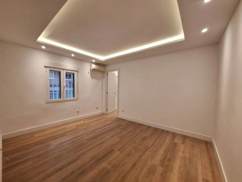 INSTALACION DE SUELOS DE MADERAS LAMINADOS VINILOS SPC, Sevilla — 9/15